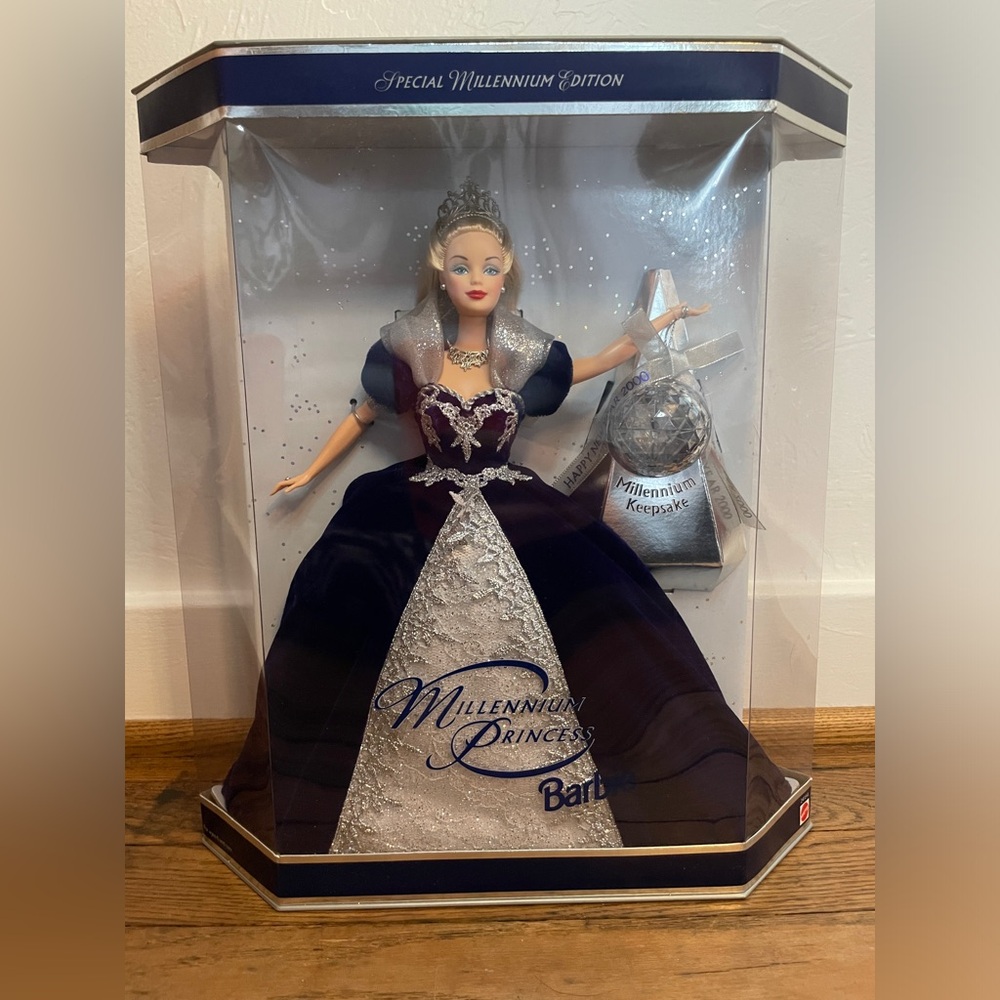 Millennium Princess 2000 Barbie Doll Special Edition with Millenium Keepsake NIB